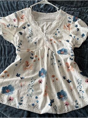 White Eyelet Floral Lace-Trim Blouse - Blue & Peach Flowers
